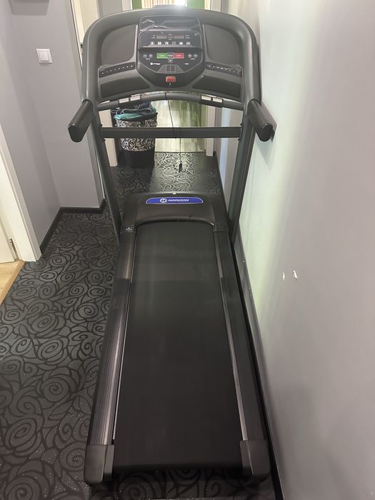 Електрическа пътека за бягане Horizon Fitness T101 black