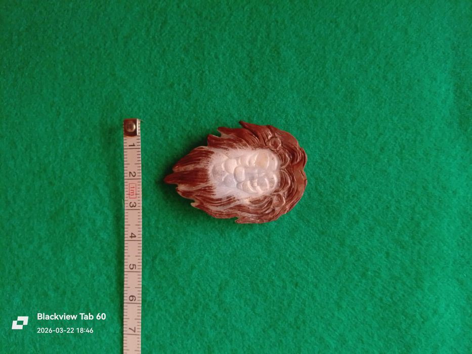 Подвеска резная из халцедона