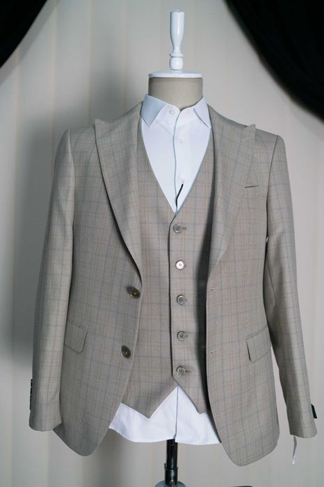 Costum barbati nou 48 si 58