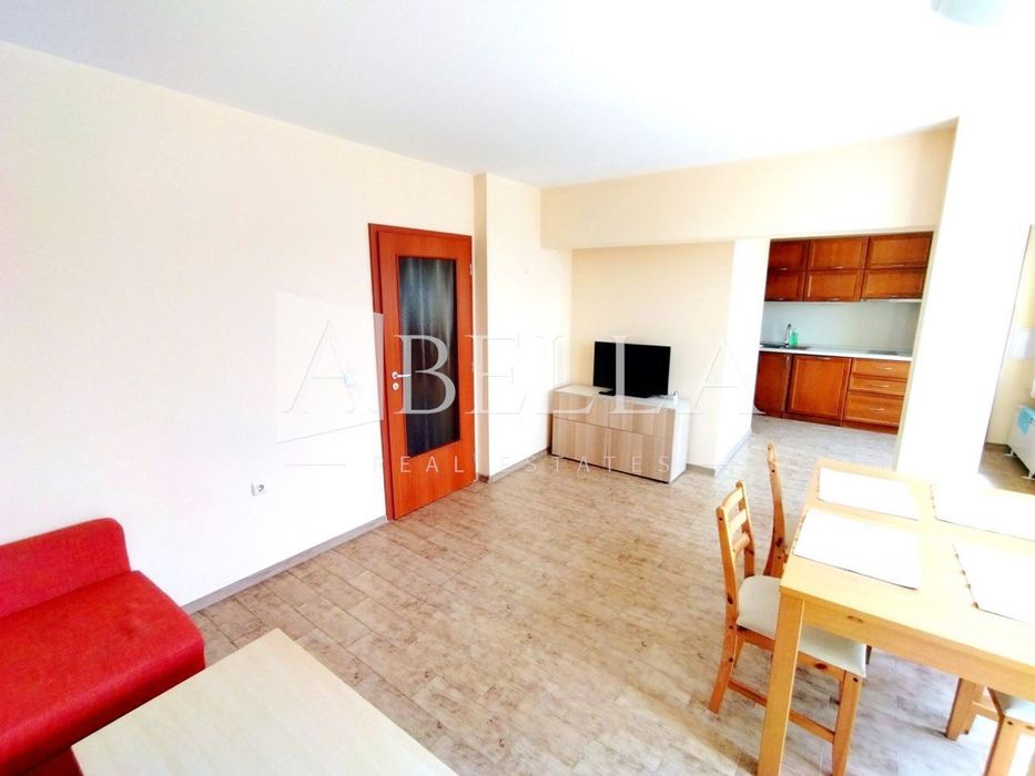 Дава се под наем Тристаен апартамент в София, Бъкстон - 98 кв.м за 648.21 € - Снимка #1