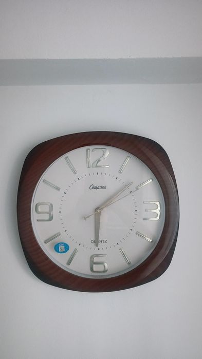 Продам часы на стенные