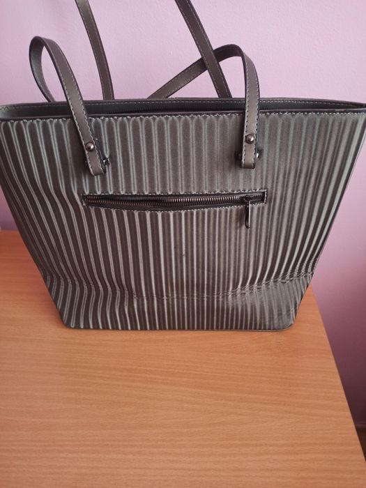 Страхотна дамска чанта