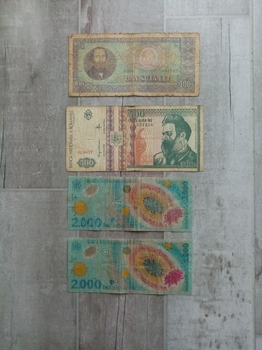 Vând bancnote vechi