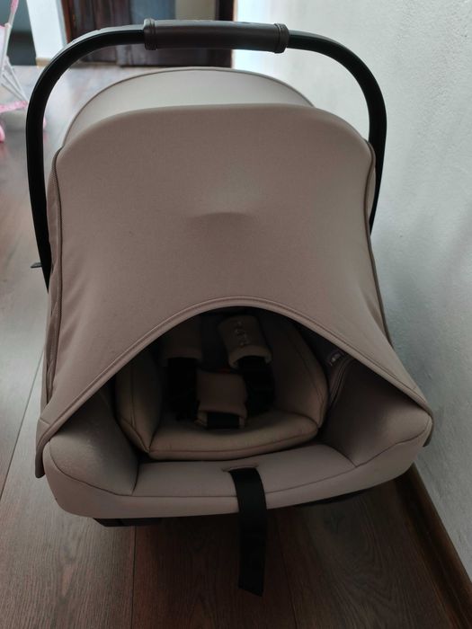 Nuna PIPA urbn  с вградена база - столче за кола 0-13 кг, вграден ISOFIX, i-Size