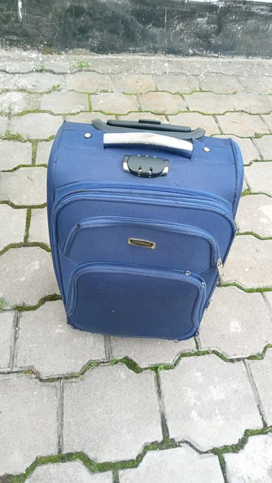 Чемодан дорожный маленький