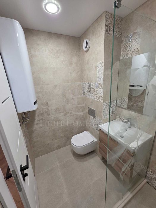 Продава се Тристаен апартамент в Пловдив, Каменица 2 - 113 кв.м за 1921 €/кв.м - Снимка #11