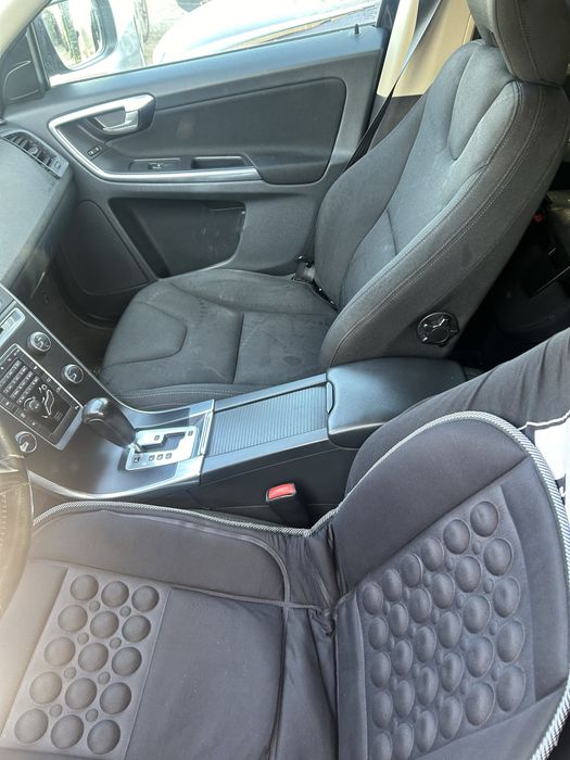 Cotieră Volvo XC 60 2012