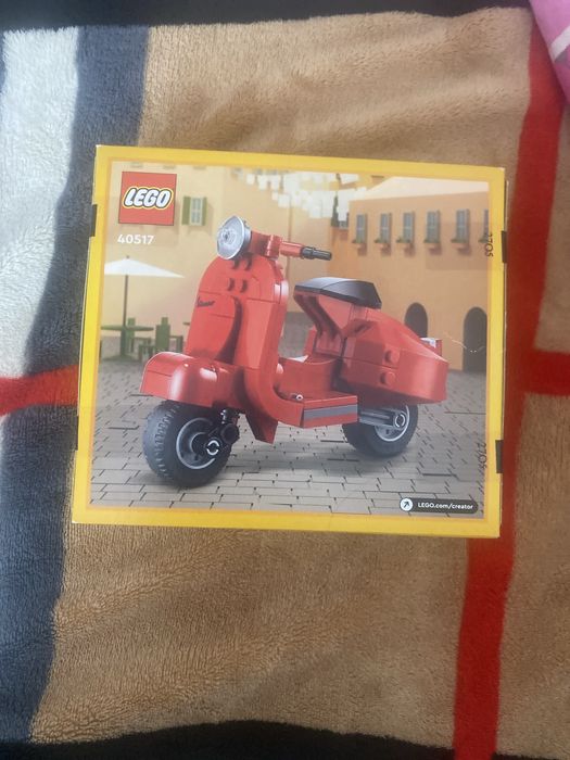 LEGO VESPA 9 + creator