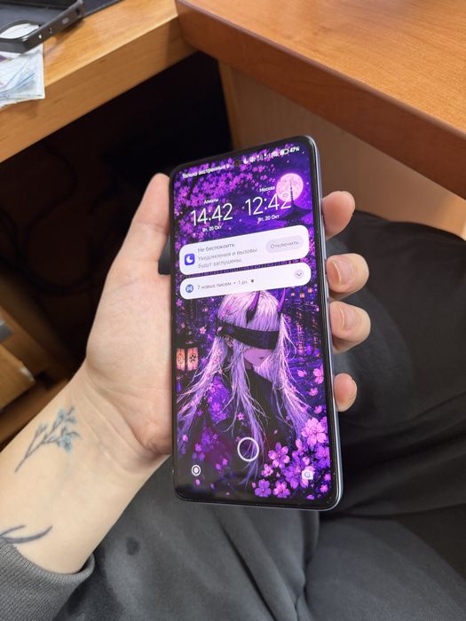 Продам телефон xiaomi redmi note 14