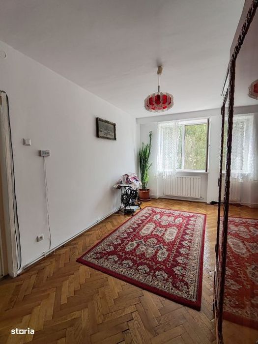 Apartament 3 camere, garaj, 74 mp, zona Decebal