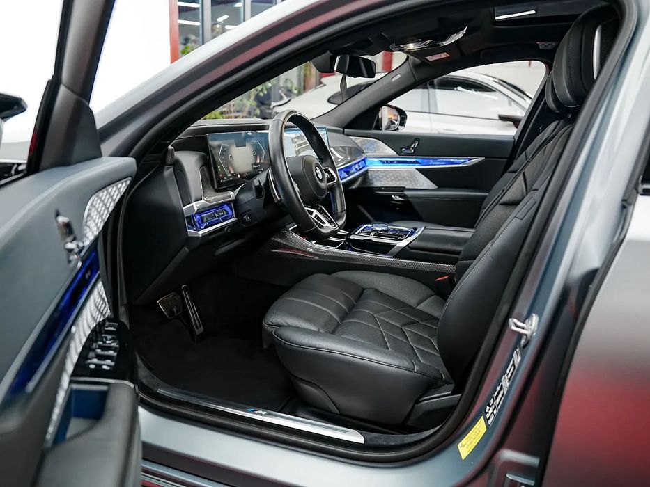 BMW Seria 7 2023 — imagine 4