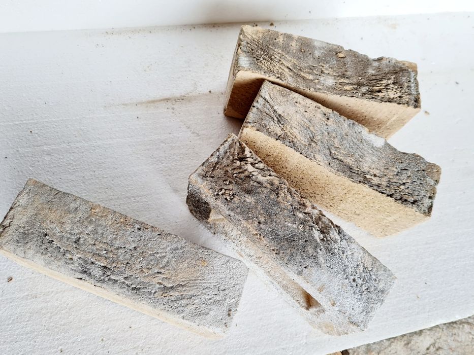 Caramida aparenta noua