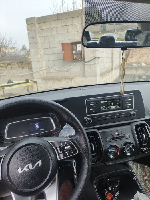 Kia sonet 2024 chorniy akula