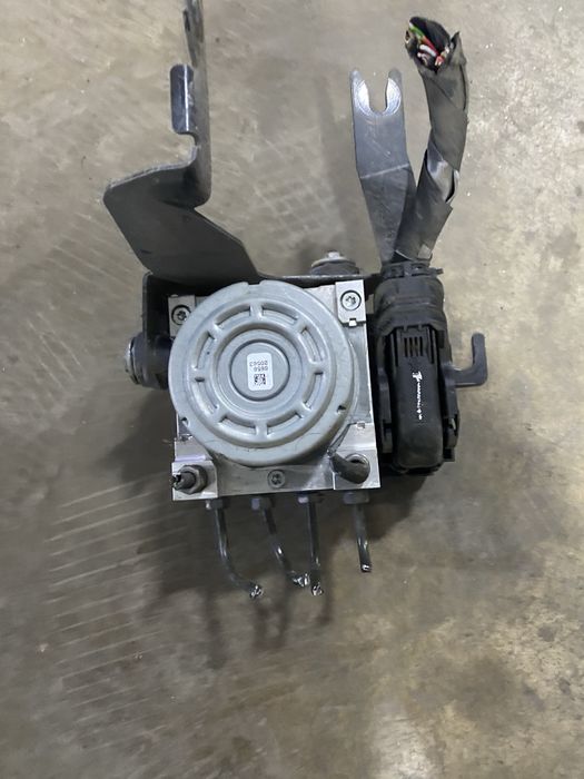 ABS помпа Dacia Dokker Lodgy