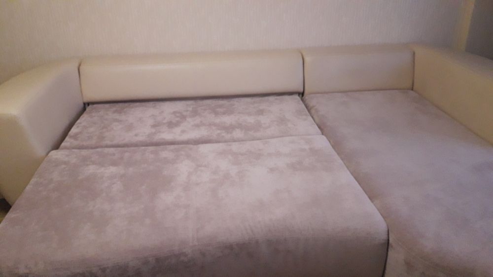 Продам большой вместительный диван