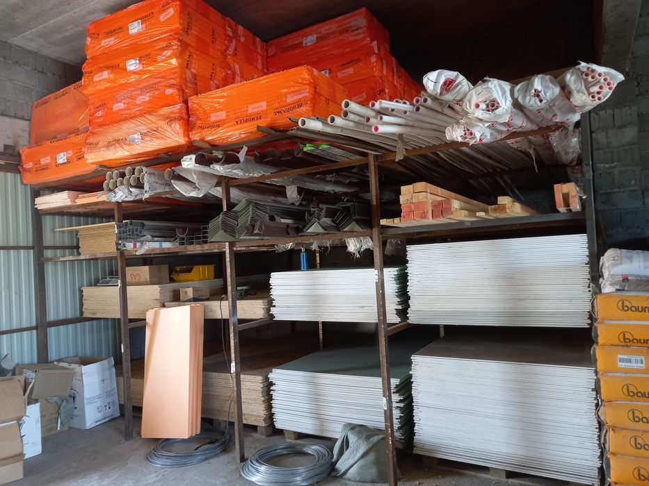 Продам краски, грунтовки, лаки