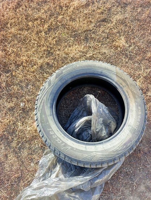 Продам шипованую резину 215/60 R 17