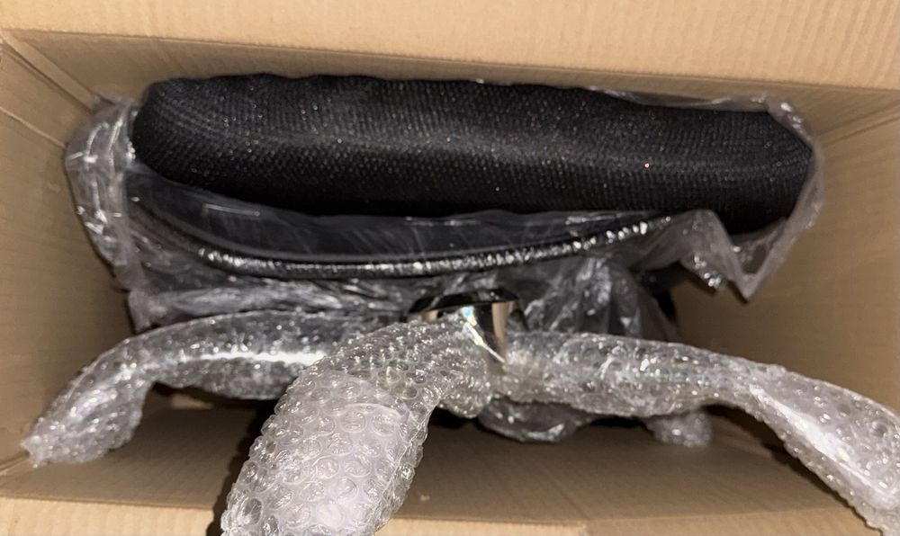 Офисные кресла новые