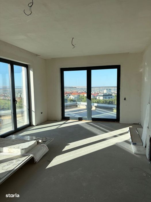 Penthouse pe 2 niveluri |3 camere | 3 băi | parcari| M. Romanul