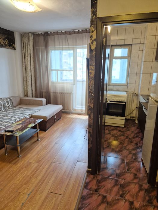 Inchiriez garsoniera in Titan