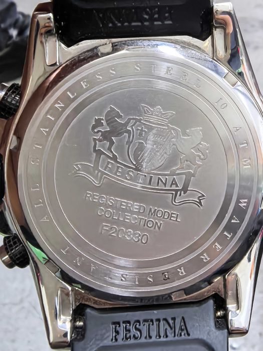 Продава часовник Festina f20330