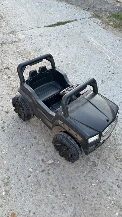 Продам детскую машину