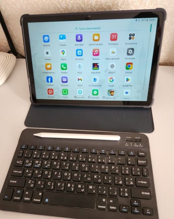 Продам планшет MAX 17 1 терабайт с поддержкой wi fi и сим карту