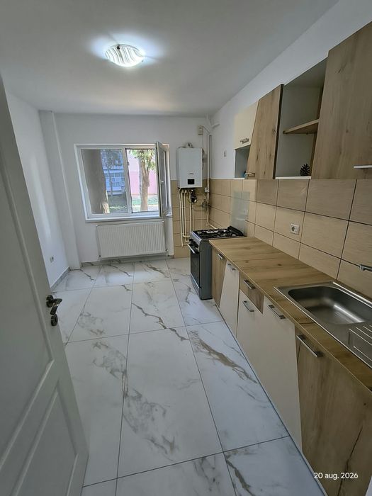 Inchiriez apartament 2 camere  centru