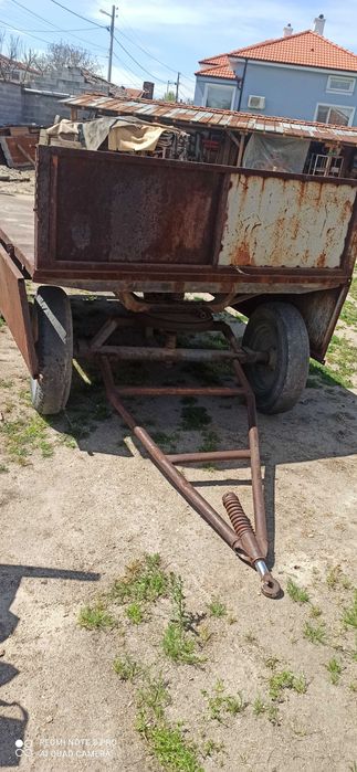 Ремарке за трактор 2000лв.