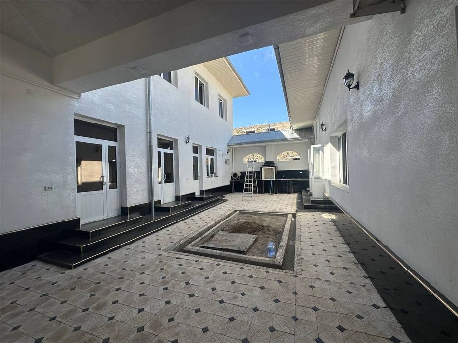 Olmazor hovli 2.1 sotix 7 ta xona