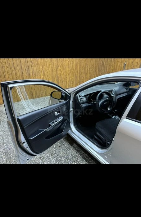 Продам машину Киа рио