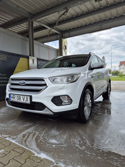 FORD Kuga 2018 — imagine 2