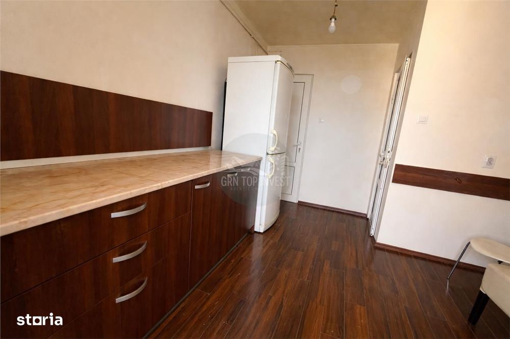 Apartament 3 camere decomandat cu 2 balcoane Bld Mihai Viteazu