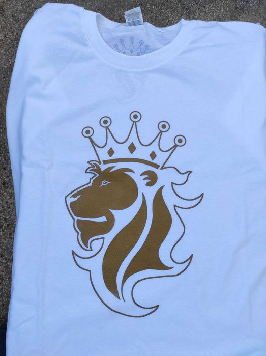 Тениски с уникален дизайн