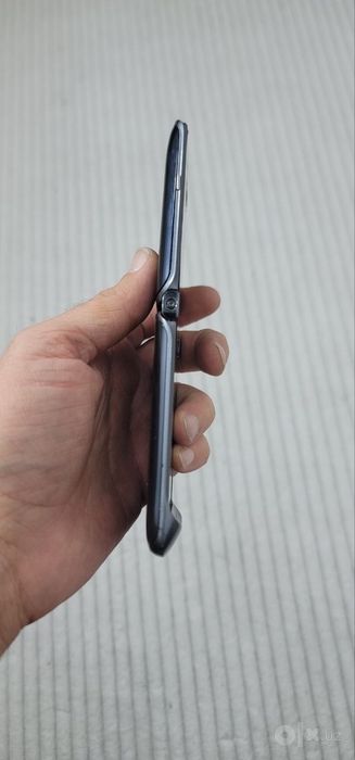Motorola razr 5g 2020 god