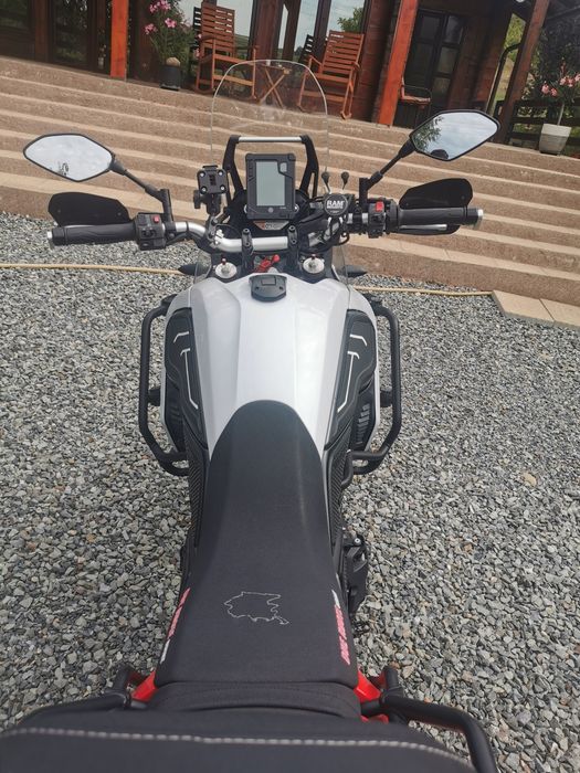 Vând yamaha tenere 700