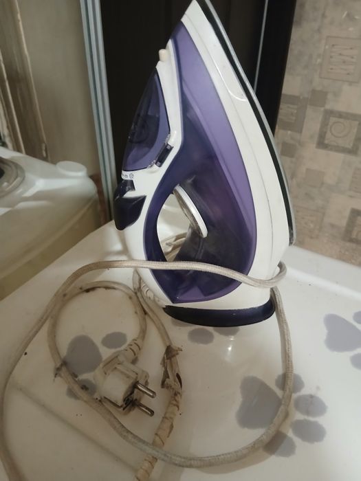 Продаю для вещей утюг