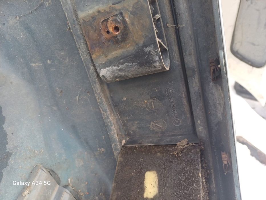 Бампер передний w124