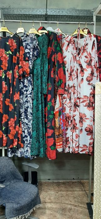 Женская одежда, товар на продажу