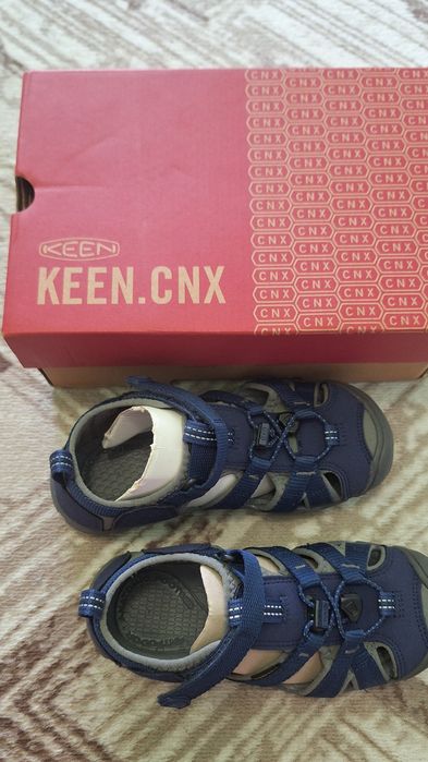 НОВИ сандали KEEN размер 31 и 32/33