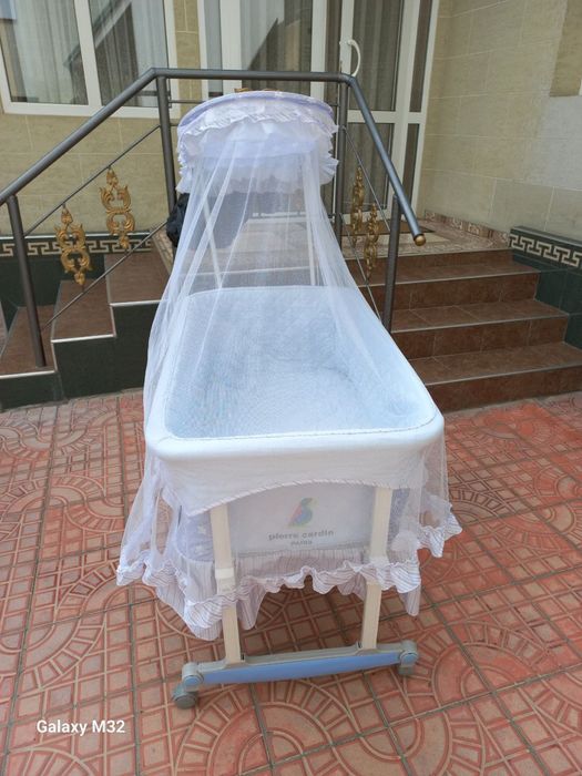 от бренда Piere cardin Кровать люлка