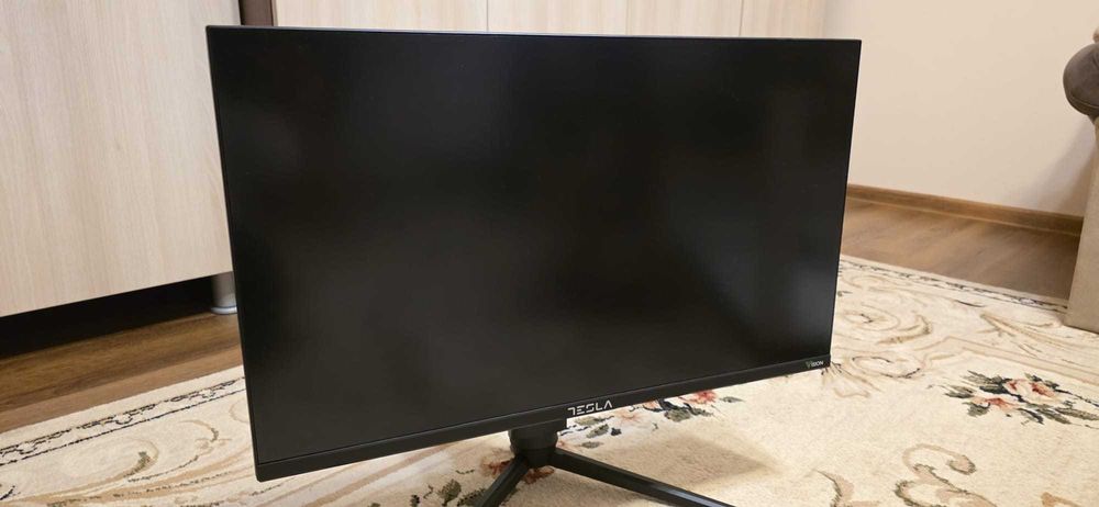Monitor Tesla 27"