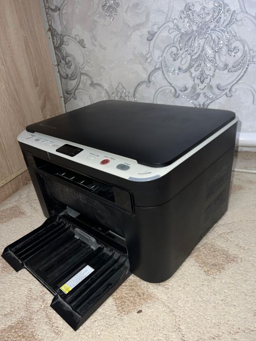 Продаеться принтер Samsung SCX-3200 с катриджом D104S.