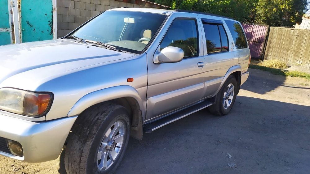 Продам Nissan pathfinder