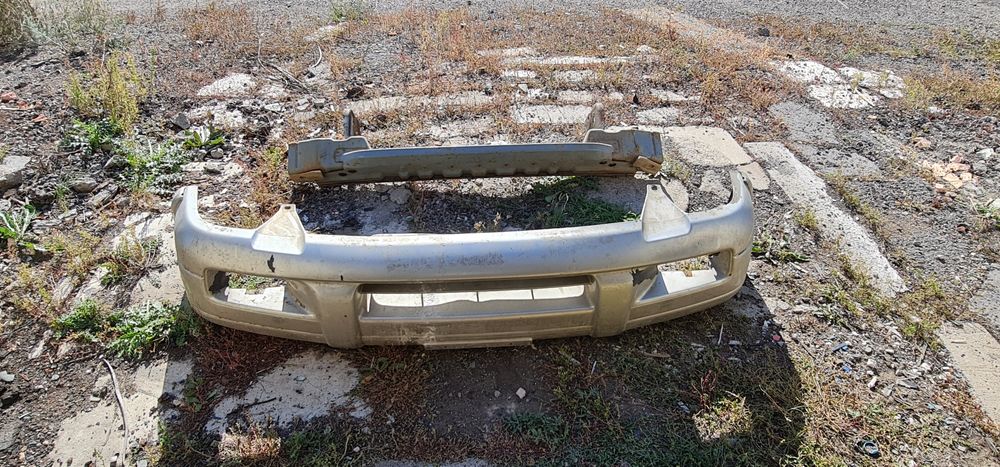 Бампер передний  isuzu trooper 2