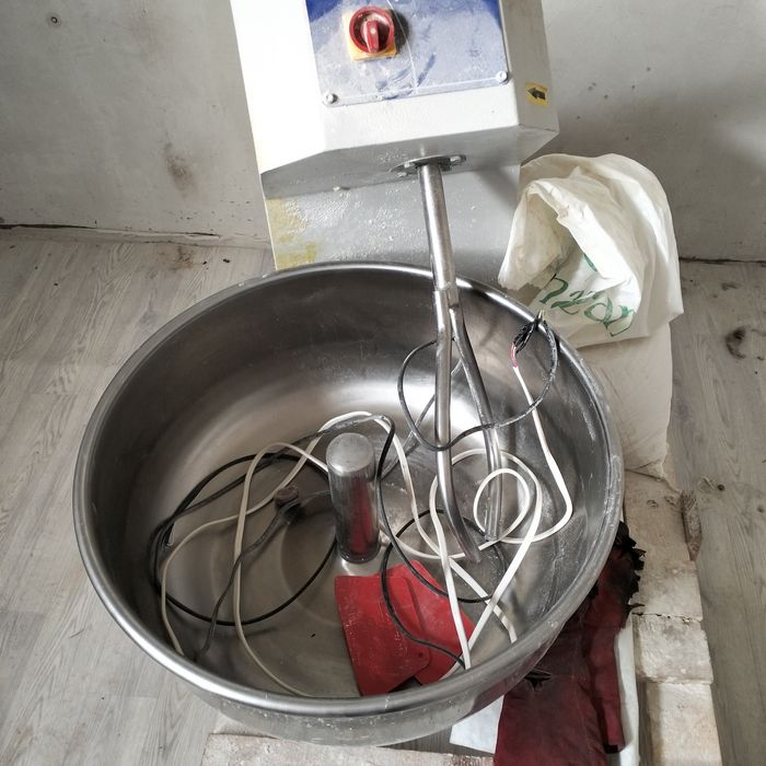 Печь для хлеба и растойка шкаф и Тестомес