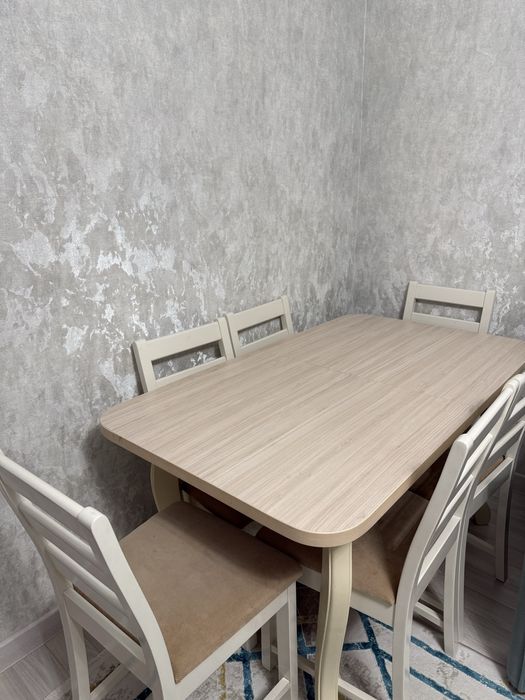 Стол с 6 стульями