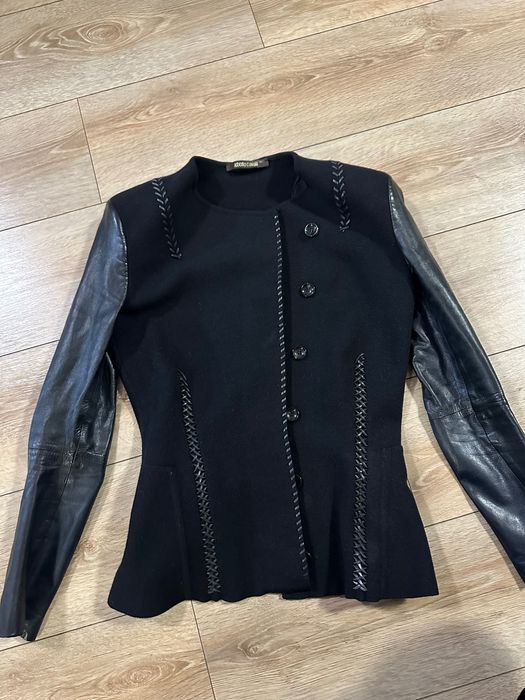 Яке Roberto Cavalli