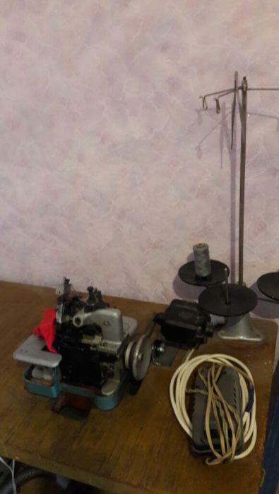 Промышленный оверлог советского производства.