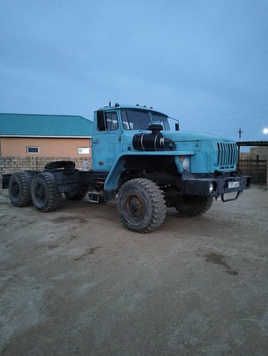 Урал 4320 тягач,
